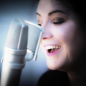 Estelle Hubert French voice over Voiceover Studio Finder
