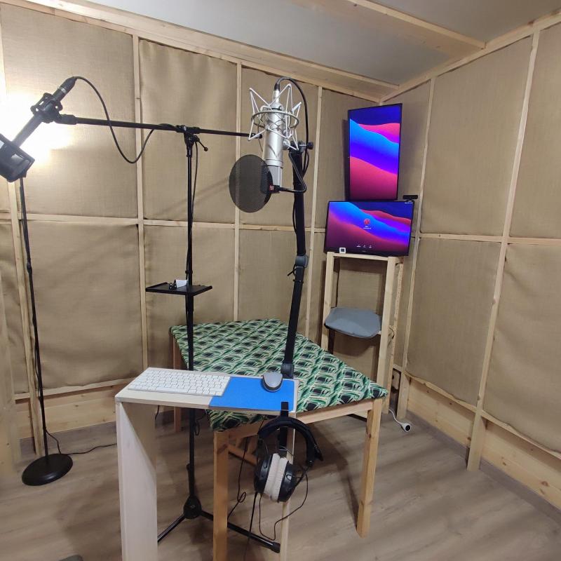 David Morales Martín - European Spanish Voiceover - Home Studio in Spain